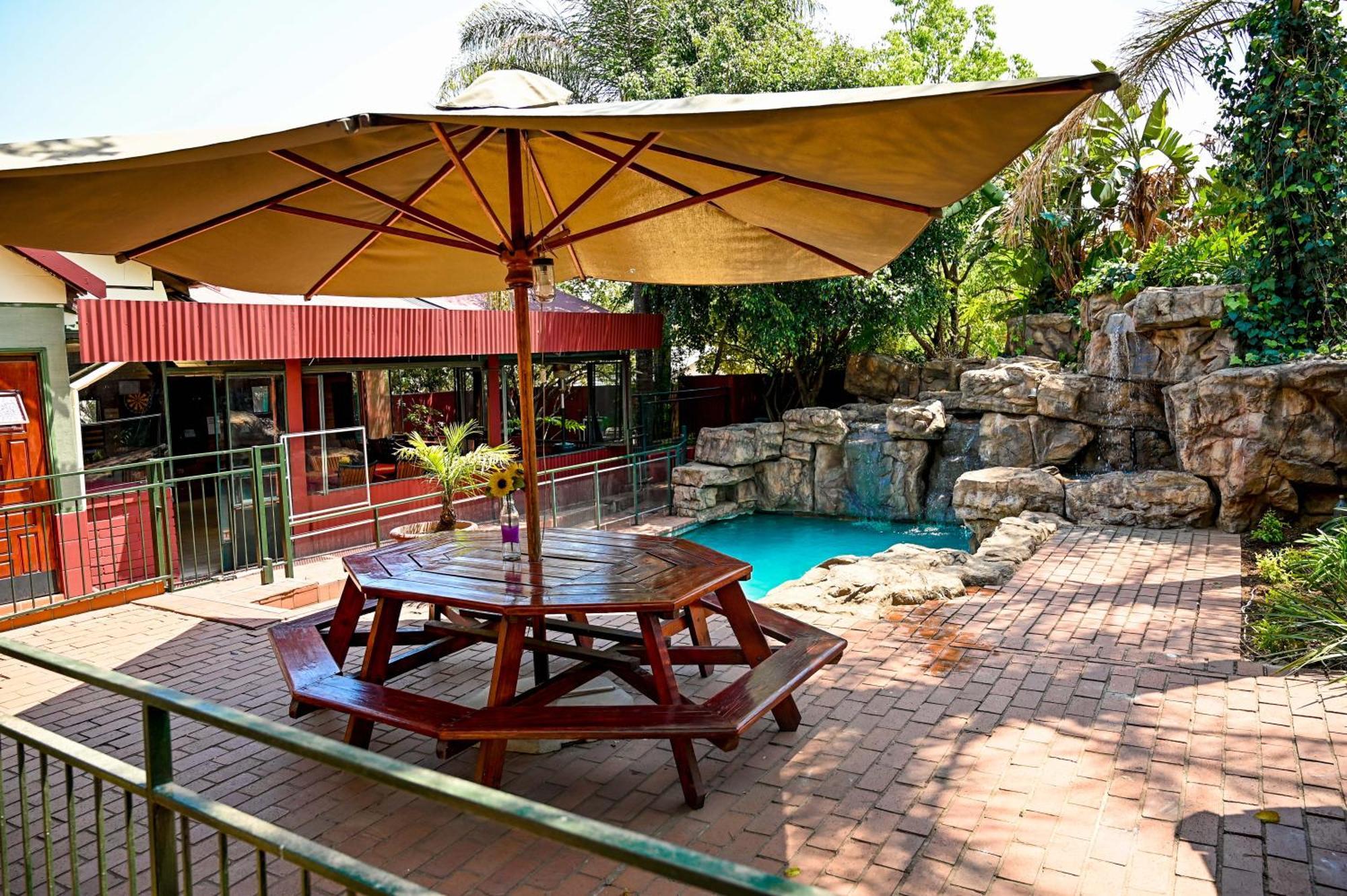 Tudor Lodge Guest House Johannesburg Kültér fotó