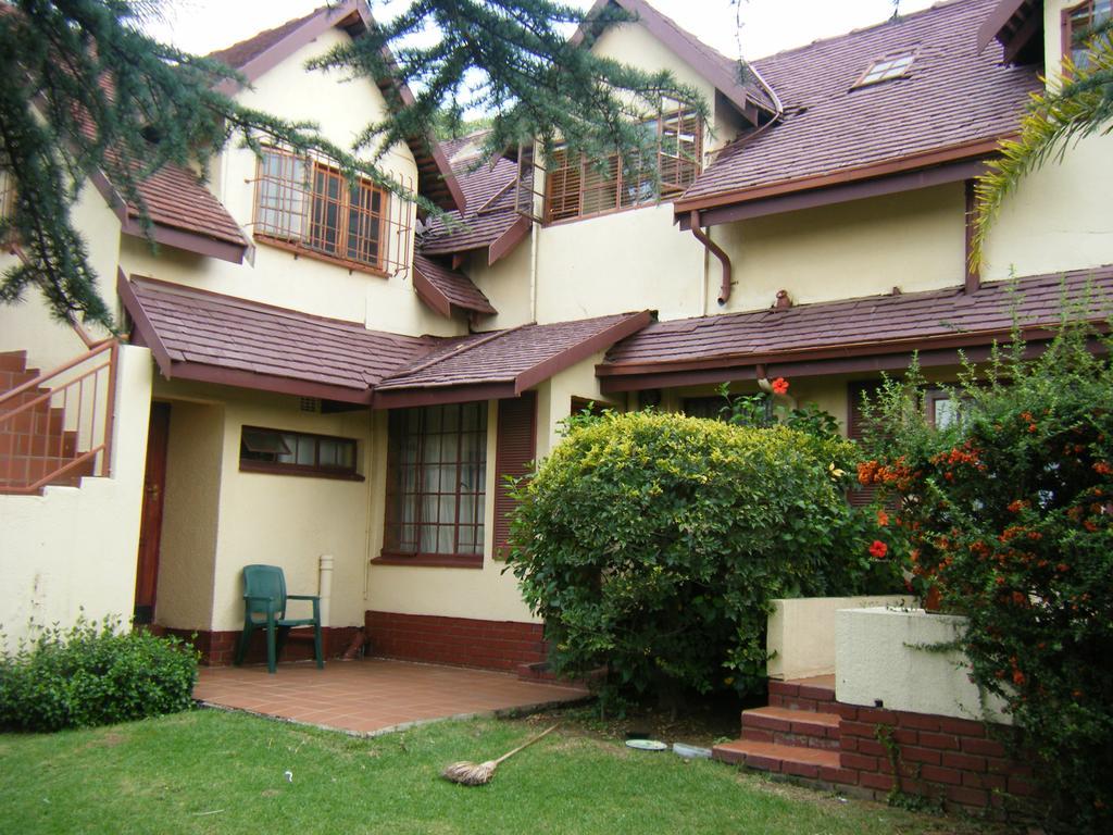 Tudor Lodge Guest House Johannesburg Kültér fotó