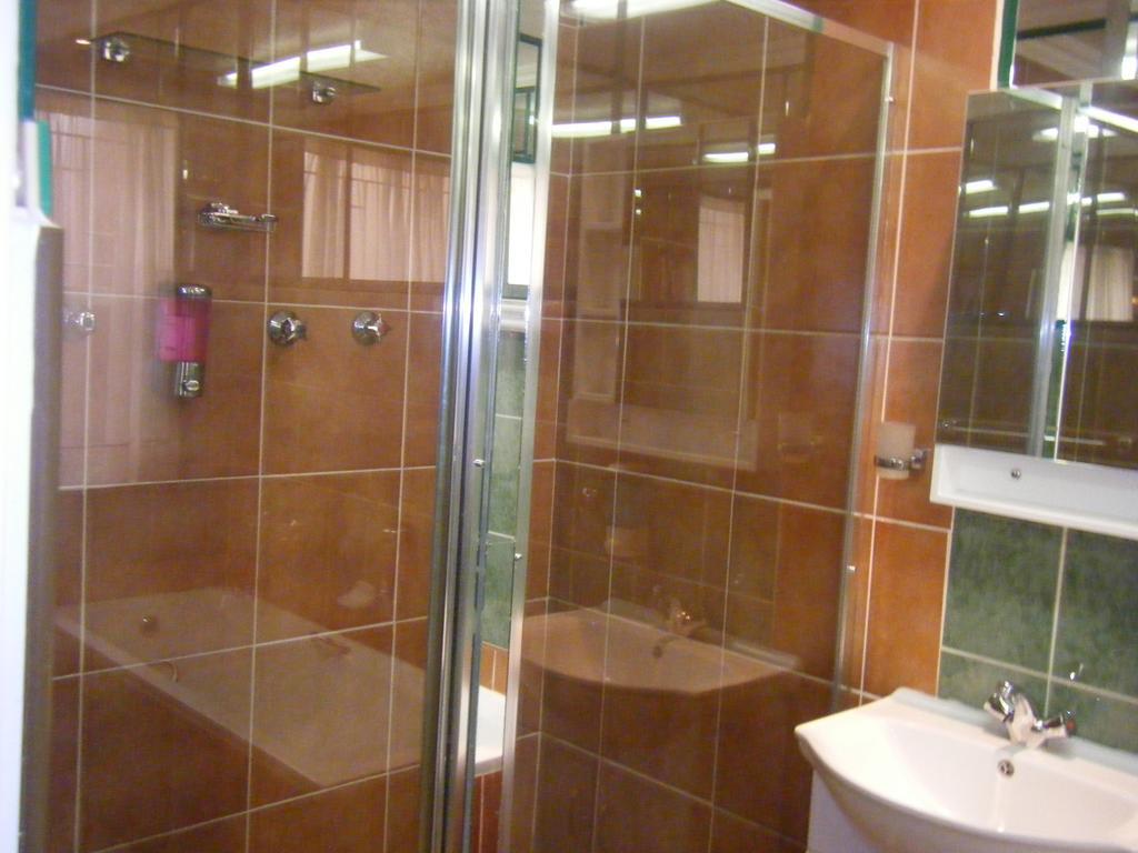 Tudor Lodge Guest House Johannesburg Kültér fotó